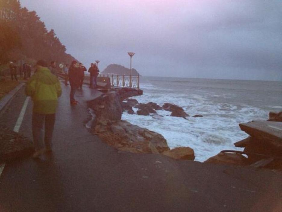 Carretera entre Zarautz y Getaria. (via twitter @112_SOSDeiak)