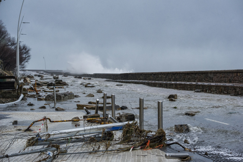 Daños causados por el temporal en DOnostia. (Jon URBE / ARGAZKI PRESS)