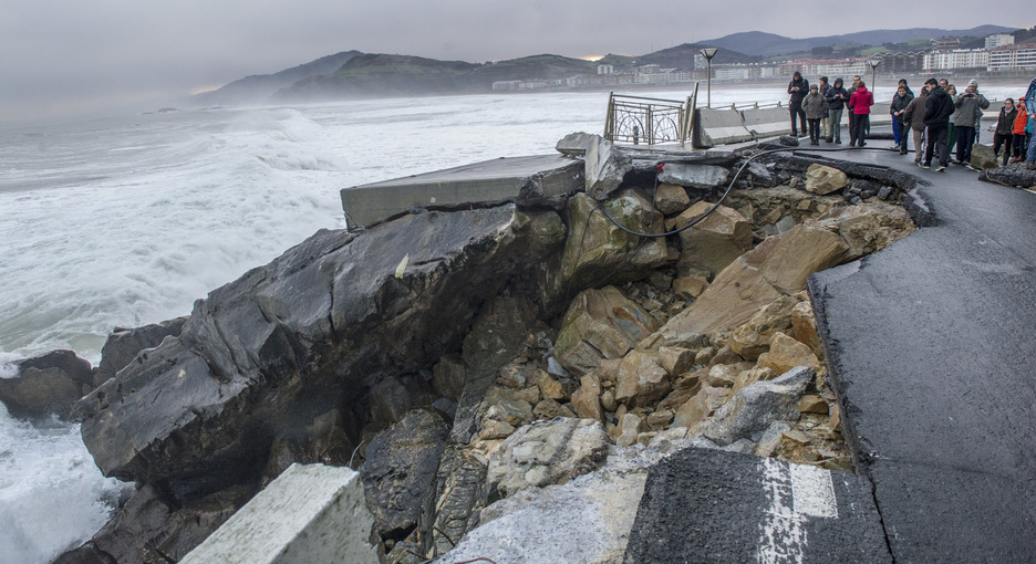 La carretera entre Zarautz y Getaria. (Gorka RUBIO / ARGAZKI PRESS)