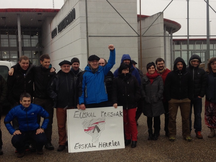 Garikoitz Pascual kartzelatik atera ostean. (ARGAZKI PRESS)