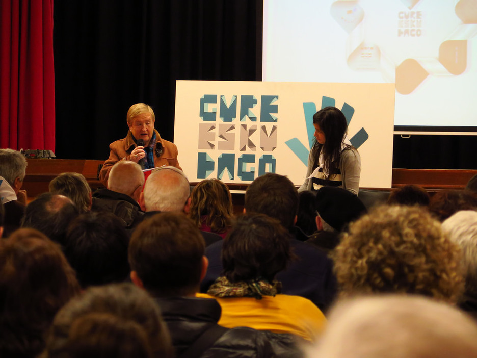 Kontxita Beitia andereño izandakoa Idiazabalgo aurkezpenean. Kontxita Beitia andereño izandakoa Idiazabalgo aurkezpenean.