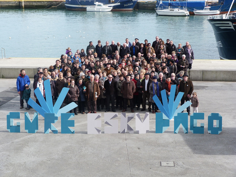 Ondarroan ere... Gure Esku Dago Ondarroan ere... Gure Esku Dago