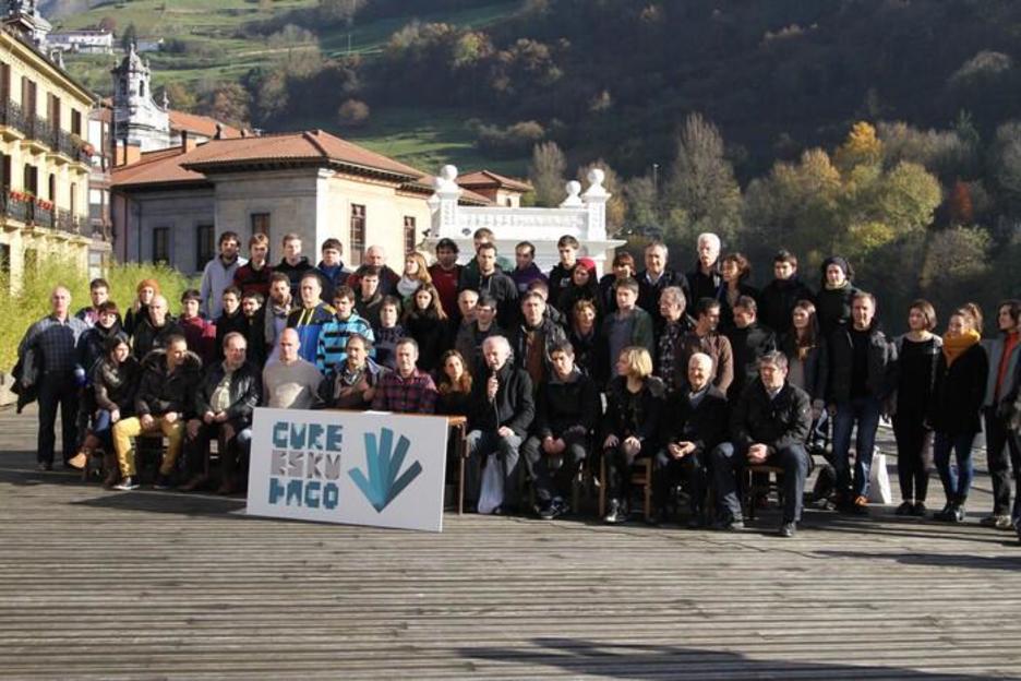 Tolosan herriko hainbat ezagunen babesa izan du ekimenak. Bideoa: http://vimeo.com/81984061 Tolosan herriko hainbat ezagunen babesa izan du ekimenak. Bideoa: http://vimeo.com/81984061