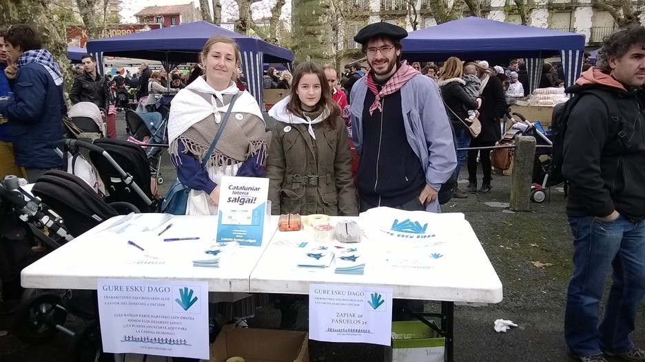 Irungo Mosku plazan, giza katerako katebegien xeka. Irungo Mosku plazan, giza katerako katebegien xeka.