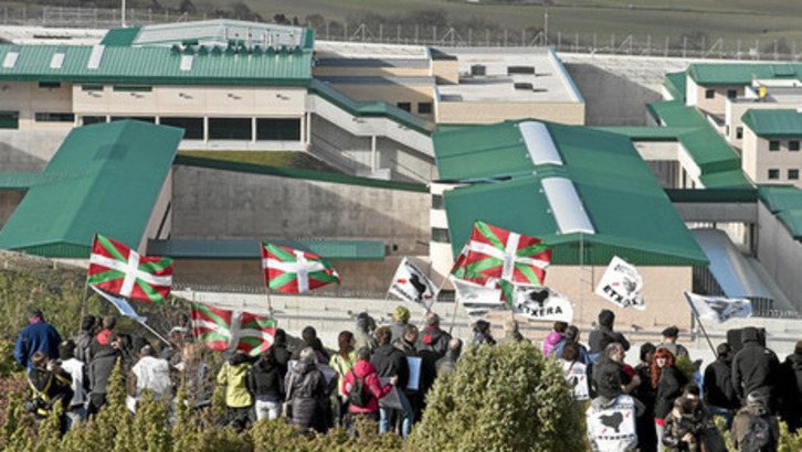 Imagen de archivo en marcha a una prisión. 