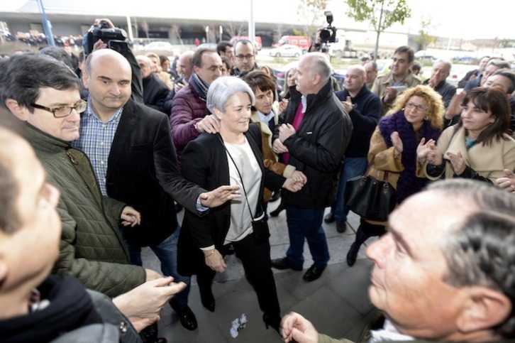 Lourdes Goicoechea llega al hotel de Tafalla, el sábado pasado. (Iñigo URIZ/ARGAZKI PRESS)