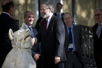 Gerry Adams, durante la Conferencia Internacional de Aiete en 2011. (Raul BOGAJO/ARGAZKI PRESS)
