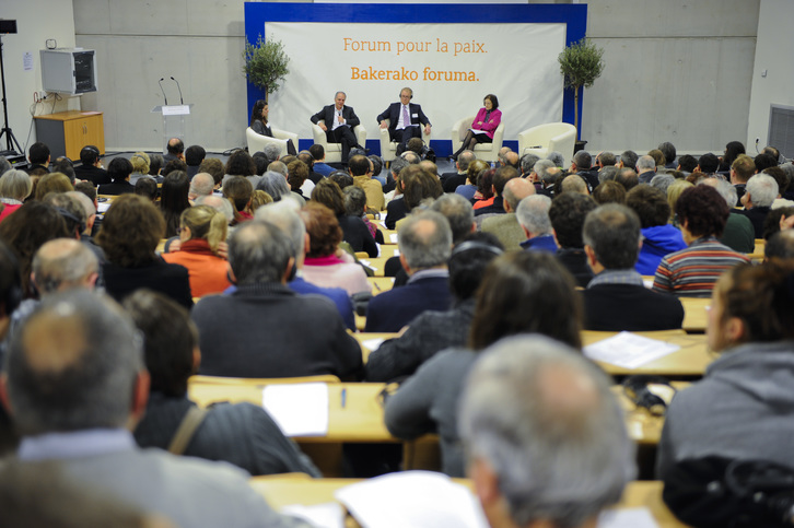 Aretoa bete eginda Baionako Unibertsitatean. (Nicolas MOLLO)