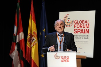 Joaquín Almunia, durante su intervención. (Marisol RAMÍREZ / ARGAZKI PRESS)