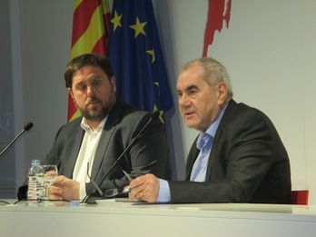 Los líderes de ERC, Oriol Junqueras, y NEC, Ernest Maragall, durante la rueda de prensa en el Col·legi de Periodistes. (NAIZ.INFO)