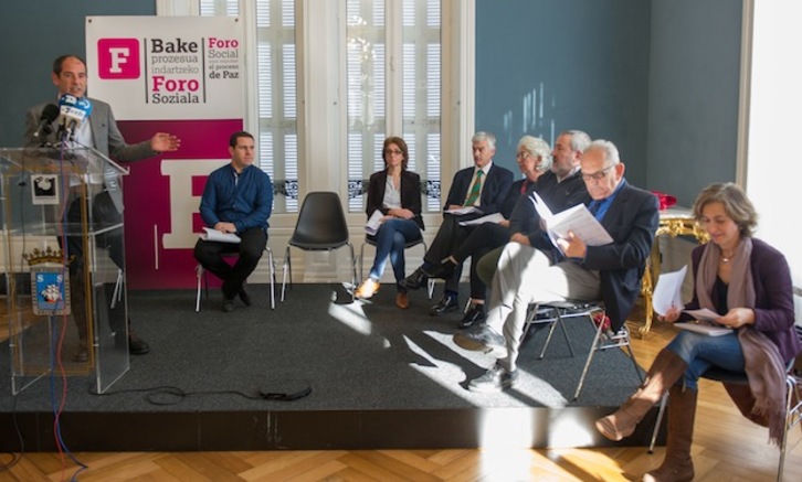 Presentación de la Comisión para el impulso del proceso de paz. (Andoni CANELLADA / ARGAZKI PRESS)