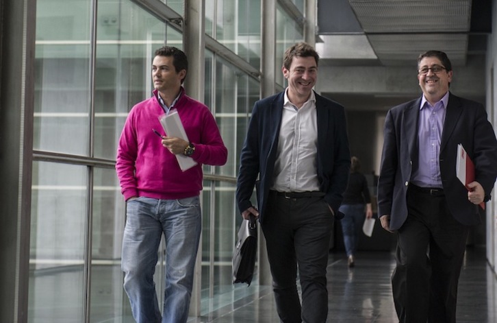 De izquierda a derecha, Samuel Caro, Roberto Jiménez y Pedro Rascón, el pasado martes. (Jagoba MANTEROLA/ARGAZKI PRESS)