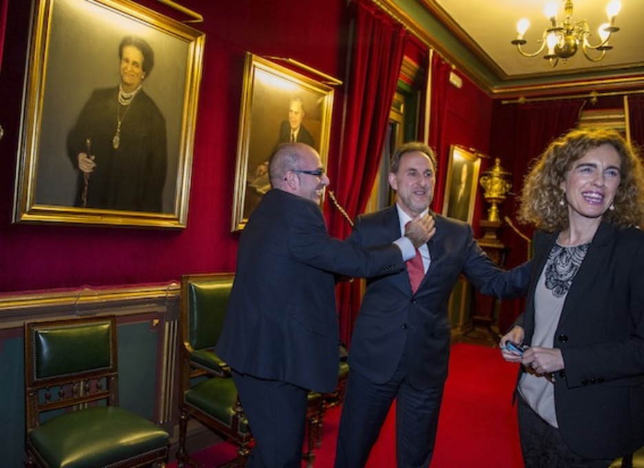 La última polémica en la que se vio envuelto Azkuna fue debido a su negativa a retirar los cuadros de alcaldes franquistas del Ayuntamiento. (Monika DEL VALLE/ARGAZKI PRESS)