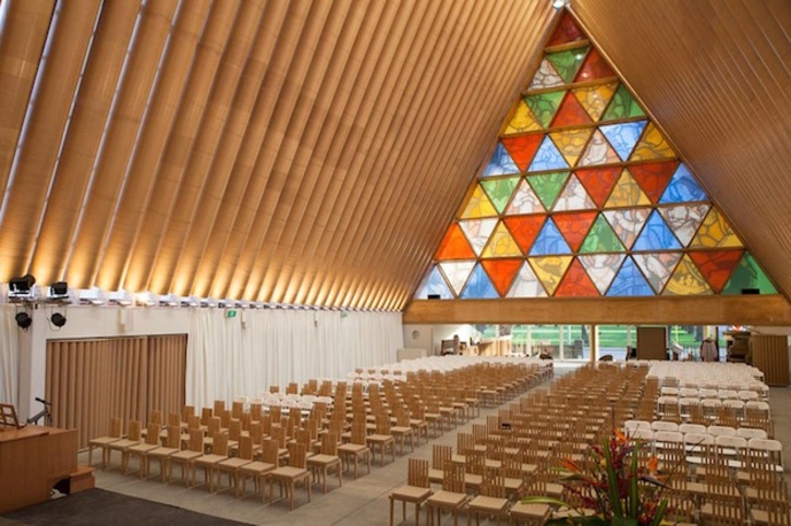 Catedral "provisional" construida por Ban en Christchurch (Nueva Zelanda), la anterior fue destruida por un terremoto en 2011. (Bridgit ANDERSON / www.shigerubanarchitects.com)