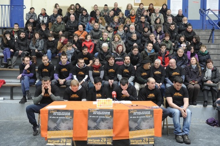 Imagen de archivo de una comparecencia masiva para mostrar su solidaridad a los cuatro jóvenes gasteiztarras. (ARGAZKI PRESS)