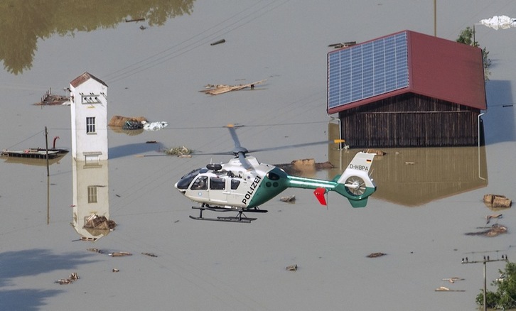 El informe alerta de un mayor riesgo de inundaciones. En la image, Deggendorf, en Alemania. (Armin WEIGEL/AFP)