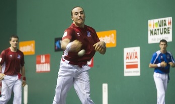 El delantero Juan Martínez de Irujo. (Jagoba MANTEROLA/ARGAZKI PRESS)