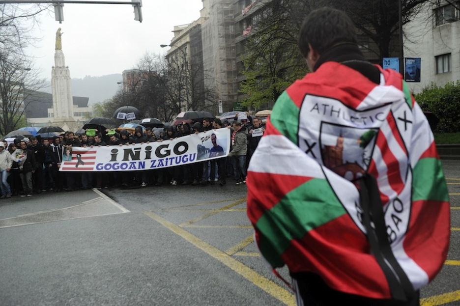 16 de abril. Manifestación convocada en Bilbo por las peñas del Athletic. (Marisol RAMIREZ/ARGAZKI PRESS)