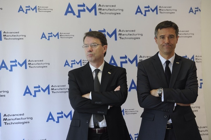 José Ignacio Torrecilla y Xabier Ortueta, en la comparecencia para dar a conocer los resultados de la AFM. (Jon URBE/ARGAZKI PRESS)