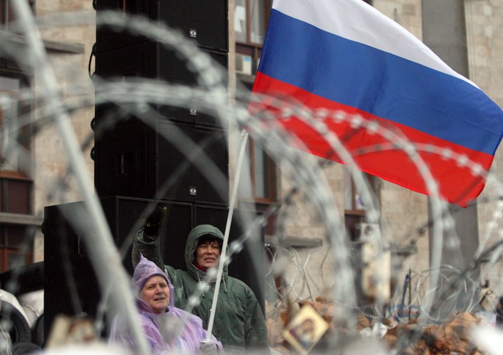 Activistas prorrusos en Slaviansk. (Alexander KHUDOTEPLY / AFP)