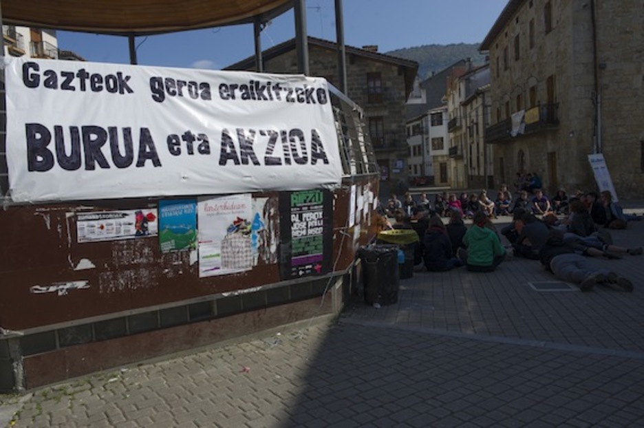 ‘Zernahi gara’ tailerra, Kattalin Minerren eskutik. (Raul BOGAJO/ARGAZKI PRESS)