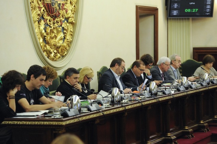 Ediles de Bildu, PSN y UPN, entre ellos el dimisionario Polo, en un pleno. (Jagoba MANTEROLA/ARGAZKI PRESS)