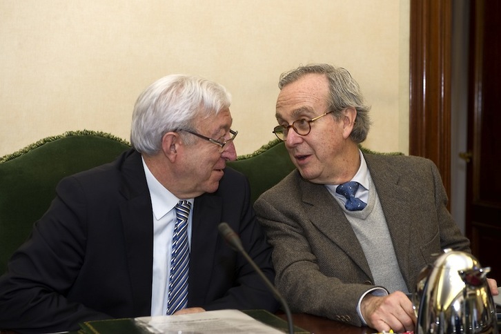 Ignacio Polo junto al edil de UPN Valentín Alzina de Aguilar. (Idoia ZABALETA/ARGAZKI PRESS)