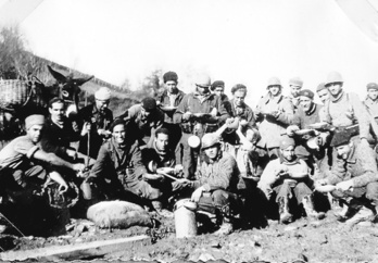  Intxortako guda: Lau eguneko oldarraldiari eutsi ziotenen larruan sartuta oroituko dute urteurrena 