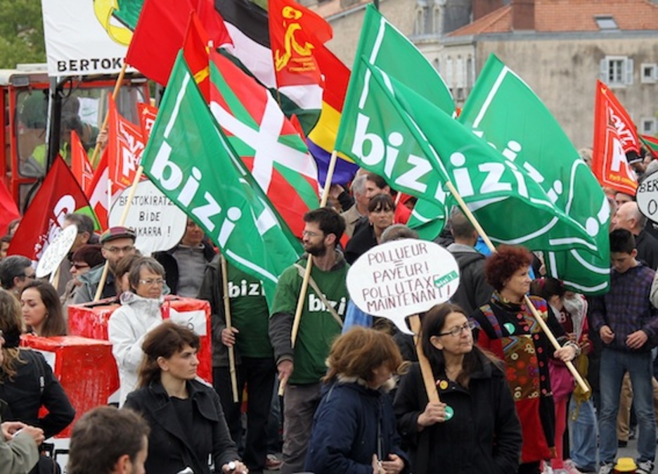 Bizi-ren manifestazioa Baionan. (Bob EDME)