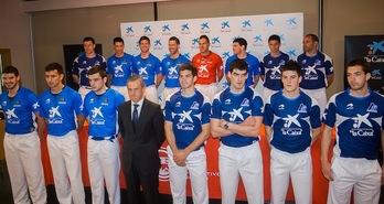 Los pelotaris que participarán en el Manomanista. (Luis JAUREGIALTZO/ARGAZKI PRESS)