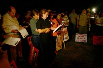 Activistas contra la pena de muerte en el estado de Virginia, en una foto de archivo. (Edouard GUIHAIRE/AFP)
