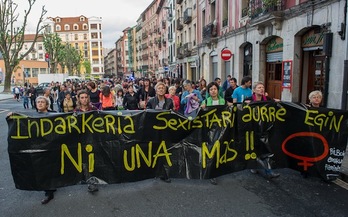 Manifestación celebrada en el barrio bilbaino de San Francisco. (Monika DEL VALLE/ARGAZKI PRESS)