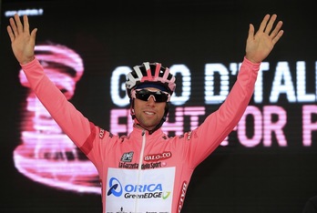 Michael Matthews Dublingo helmugan maglia larrosarekin. (Luk BENIES / AFP)