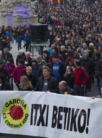 Manifestación por el cierre de Garoña celebrada en Gasteiz el pasado marzo. (Raúl BOGAJO / ARGAZKI PRESS)