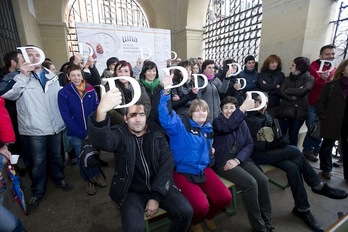 Comparecencia de asociaciones de padres y madres de diversos centros de Iruñea en defensa del modelo D. (Iñigo URIZ/ARGAZKI PRESS)