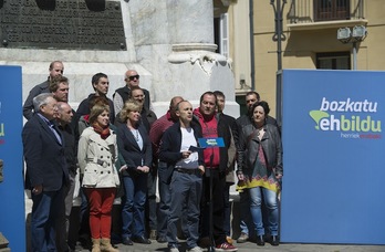 Acto de EH Bildu en el Momumento de los Fueros de Iruñea, en el que también ha participado David Fernàndez. (Jagoba MANTEROLA/ARGAZKI PRESS)