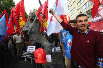 Manifestación en Ankara en recuerdo a los mineros. (Adem ALTAN/AFP PHOTO)