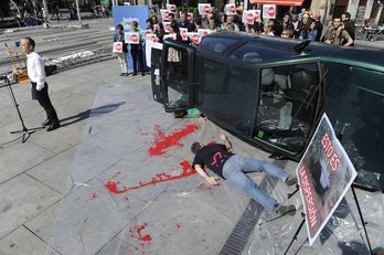 Acto de EH Bildu en Gasteiz para denunciar la política de dispersión. (ARGAZKI PRESS)