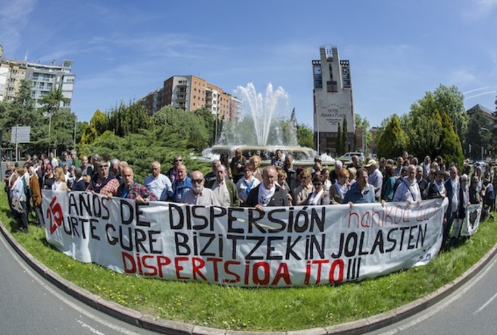 Concentración de Etxerat en Donostia, en Amara. (Jon URBE/ARGAZKI PRESS)