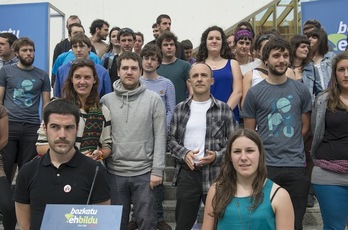 Josu Juaristik hainbat gazteren babesa jaso du. (Jon URBE/ARGAZKI PRESS)