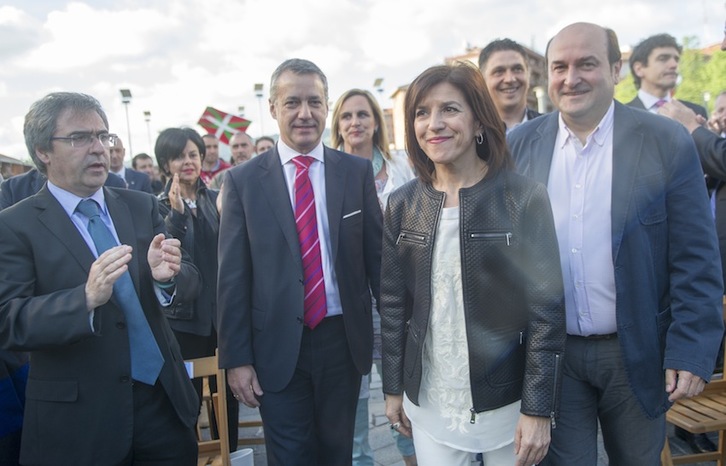 Urkullu, Bilbao y Ortuzar, en un acto electoral la pasada semana. (Marisol RAMIREZ/ARGAZKI PRESS)