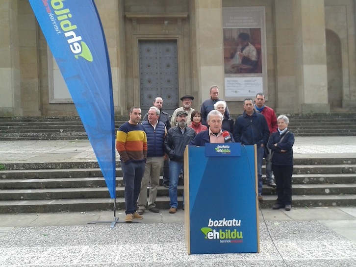 Acto electoral en la plaza Conde Rodezno, lugar que «insulta la memoria de los miles de asesinados en Navarra». (EH BILDU)