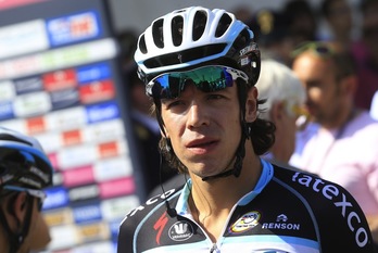 El colombiano Rigoberto Urán es el nuevo líder de la ronda italiana. (Luk BENIES/AFP)
