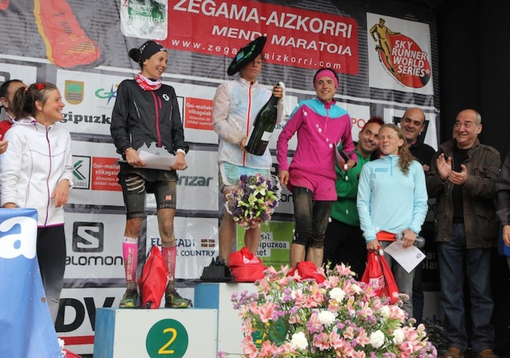 Emakumezkoen podiuma: Stevie Kremer, Elisa Desco eta Maite Mayora. (Gotzon ARANBURU/ARGAZKI PRESS)