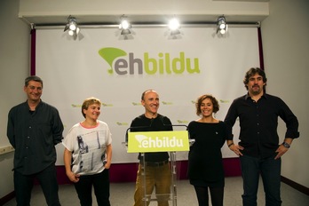 Oskar Matute, Rebeka Ubera, Josu Juaristi, Amaia Izko y Pello Uriarte, muy satisfechos con los resultados de ayer. (Juan Carlos RUIZ/ARGAZKI PRESS)