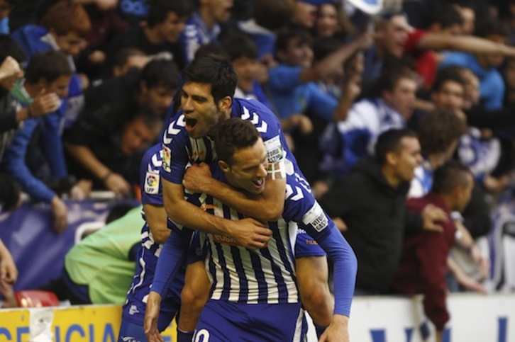 Celebración del tercer gol albiazul. (Juanan RUIZ / ARGAZKI PRESS)