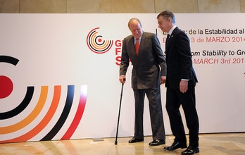 Urkullu junto a Juan Carlos de Borbón el pasado mes de marzo en Bilbo. (Marisol RAMIREZ/ARGAZKI PRESS)