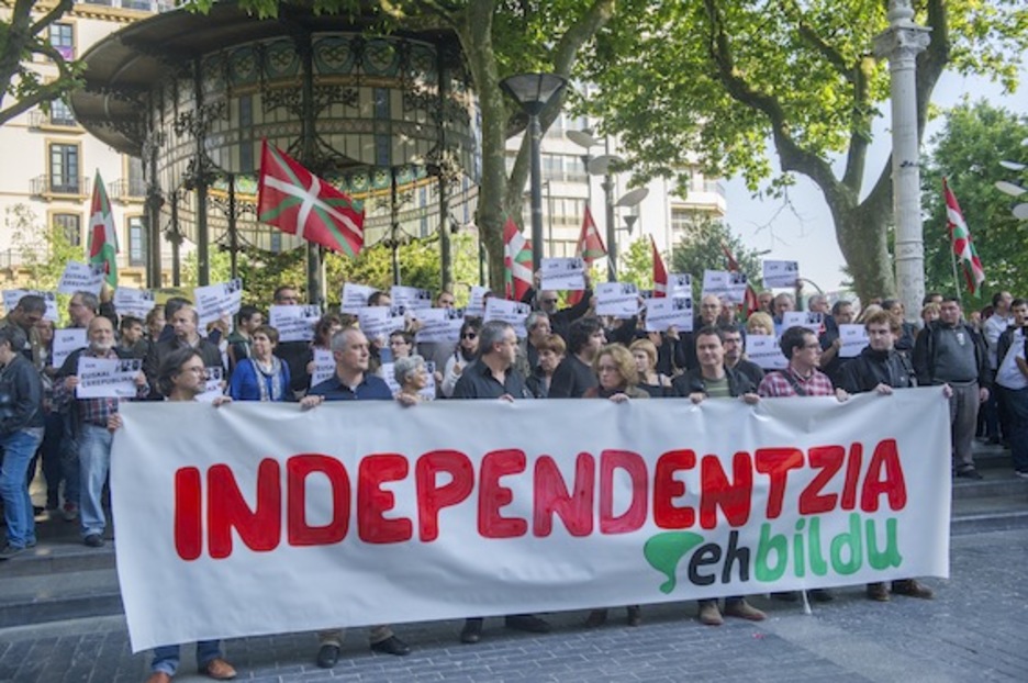 En el Boulevard donostiarra también se ha celebrado una concentración por la independencia. (Gorka RUBIO/ARGAZKI PRESS)