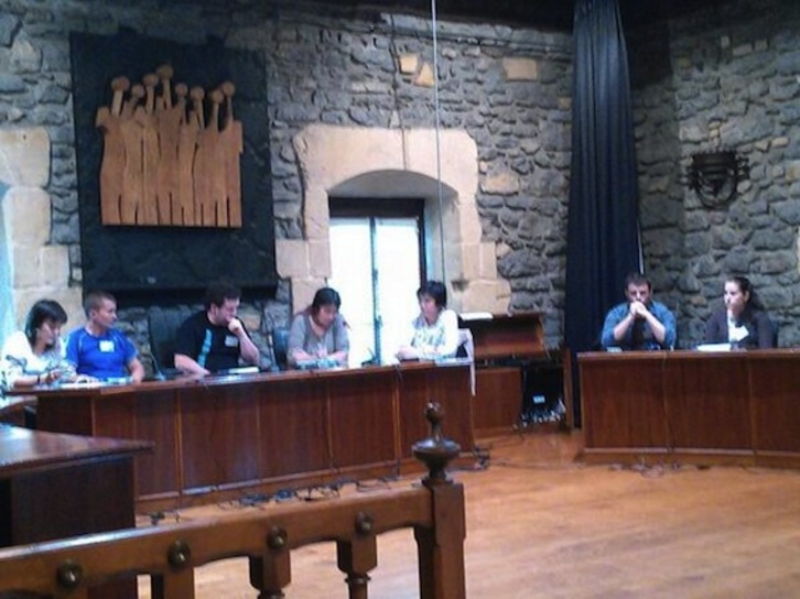 Pleno extraordinario en el Ayuntamiento de Oiartzun. (@MiraririMirari)