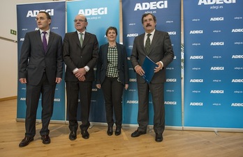 Arantza Tapia, durante un acto organziado por Adegi. (Jon URBE / ARGAZKI PRESS)